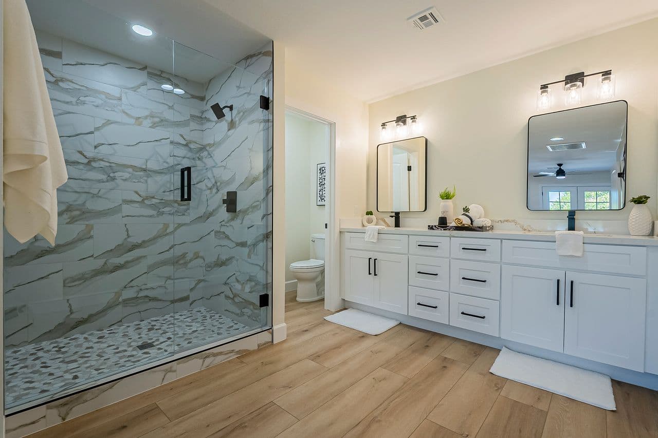 Modern Bathroom